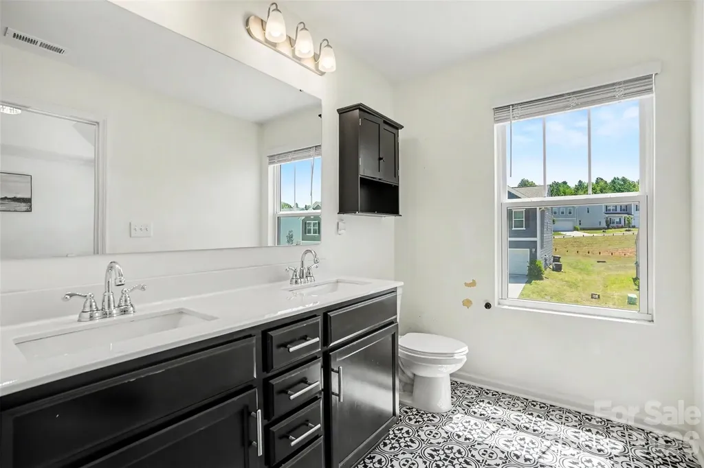 2501 Andes Drive Statesville NC 28625