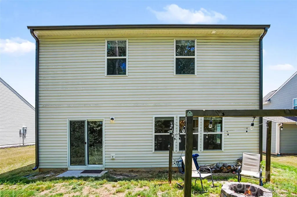 2501 Andes Drive Statesville NC 28625