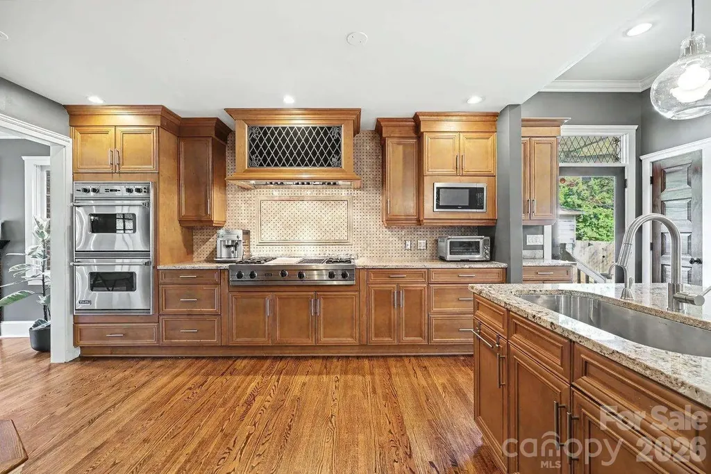 2215 Hassell Place Charlotte NC 28209