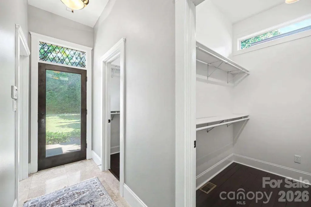 2215 Hassell Place Charlotte NC 28209