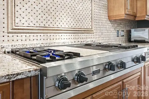 2215 Hassell Place Charlotte NC 28209