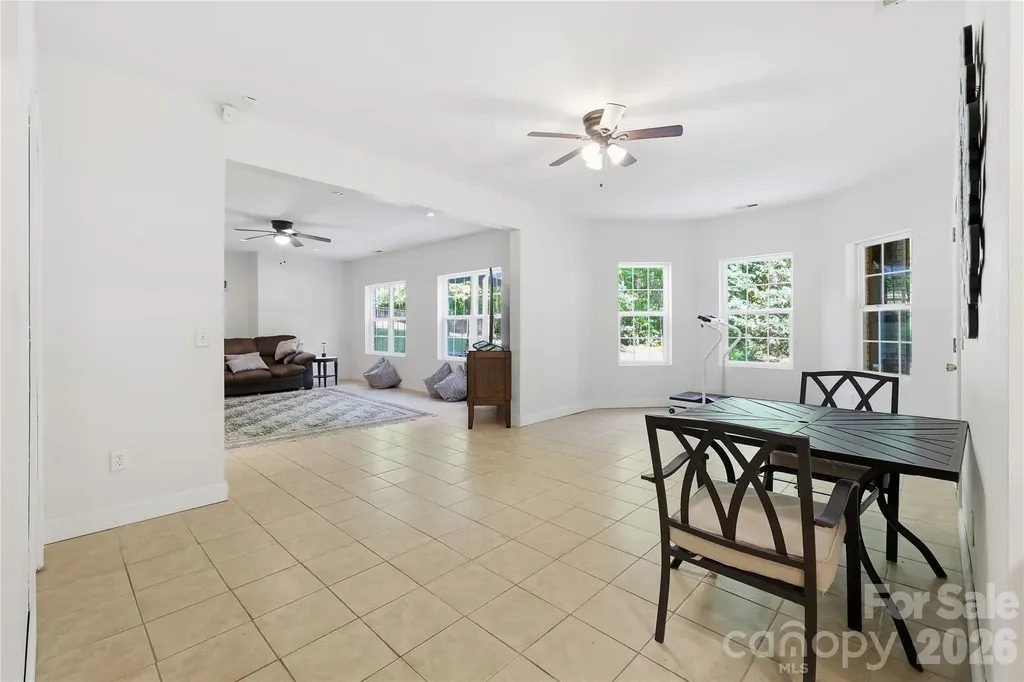 4206 Barons Court Harrisburg NC 28075