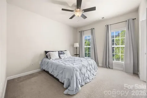 9821 Longstone Lane Charlotte NC 28277