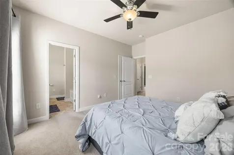 9821 Longstone Lane Charlotte NC 28277