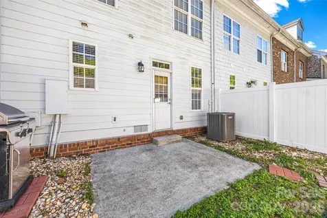 9821 Longstone Lane Charlotte NC 28277