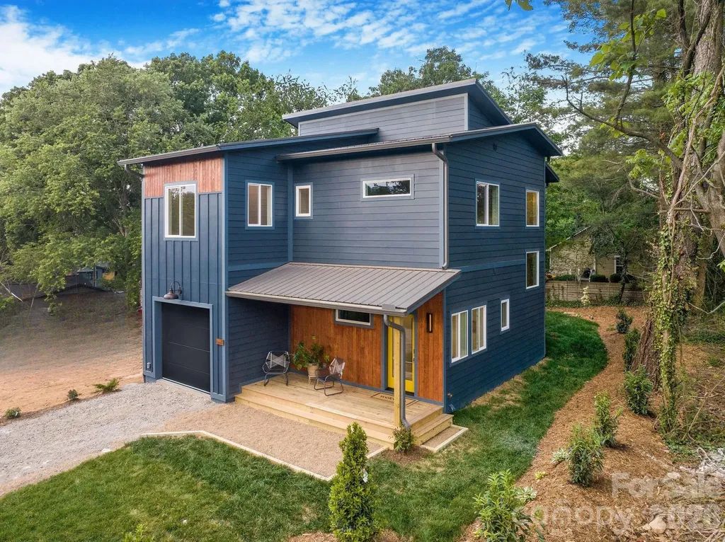 14 Da Vinci Court Asheville NC 28806