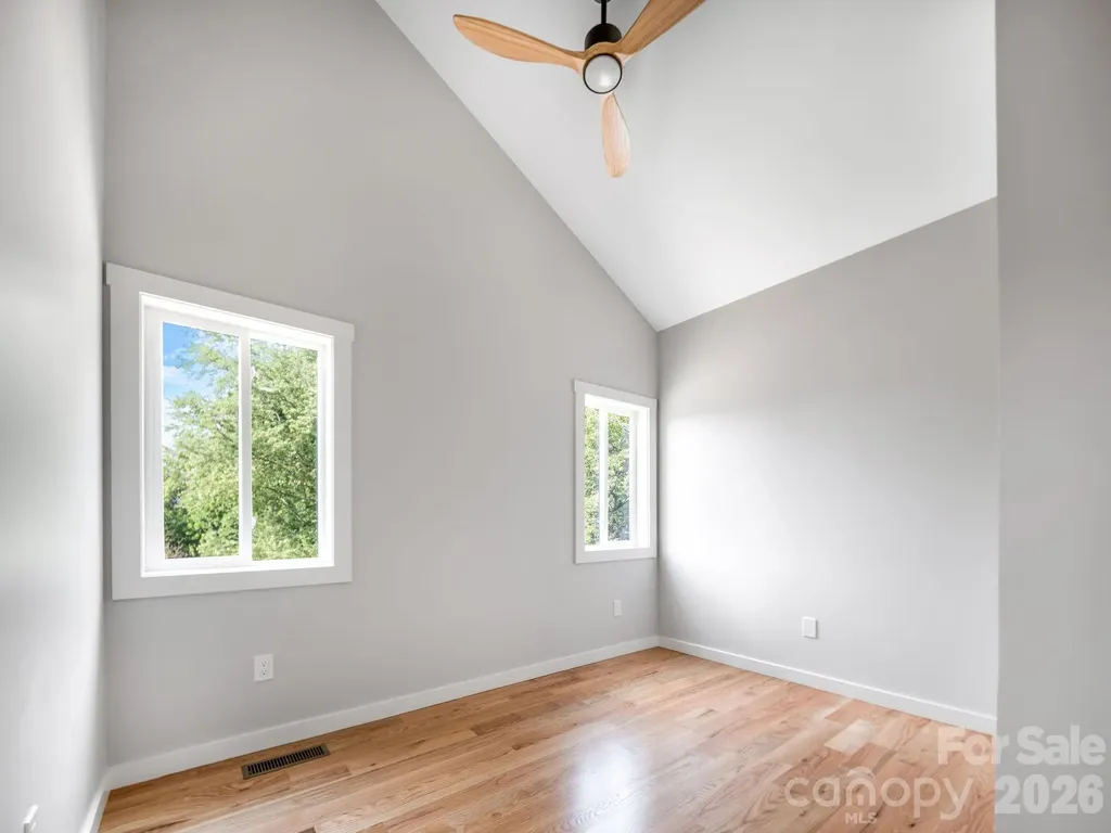 14 Da Vinci Court Asheville NC 28806