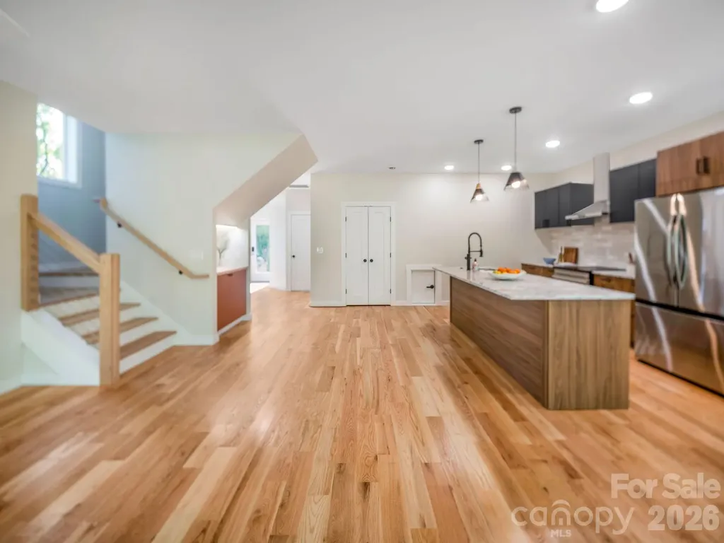 14 Da Vinci Court Asheville NC 28806