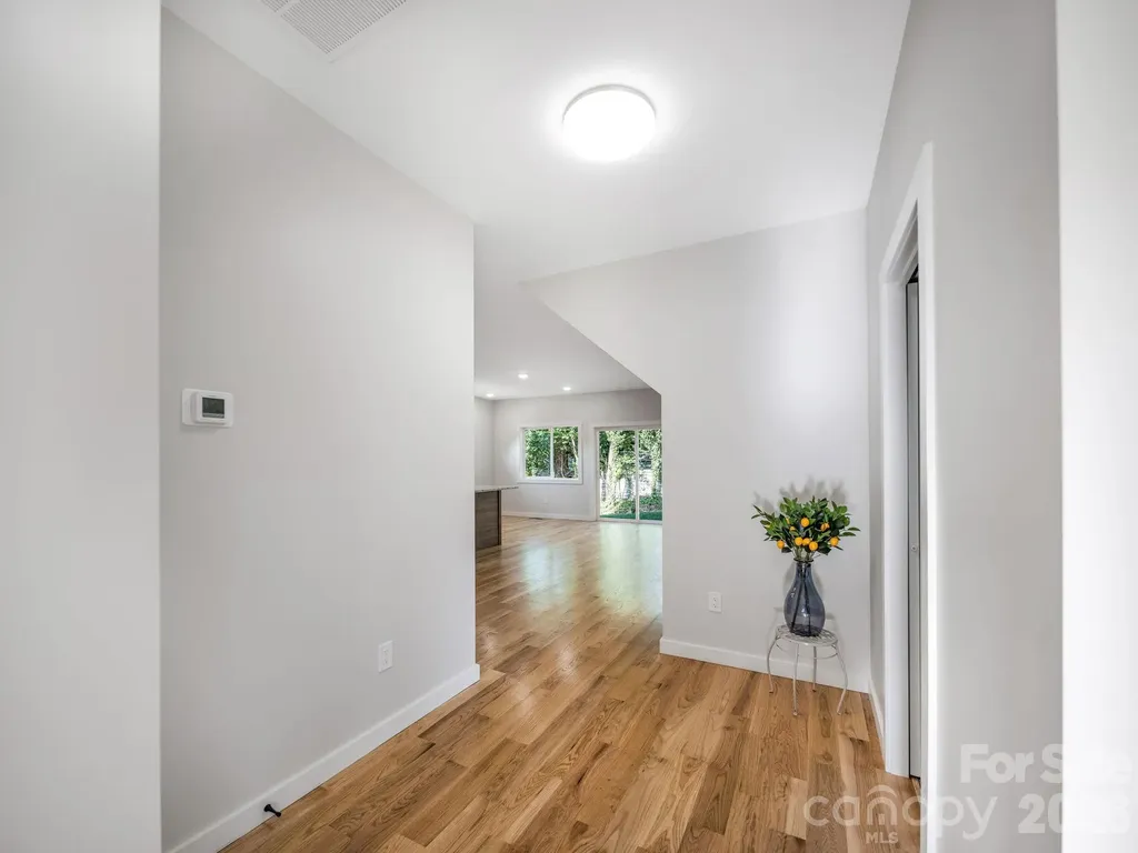 14 Da Vinci Court Asheville NC 28806