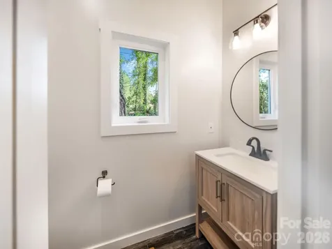 14 Da Vinci Court Asheville NC 28806