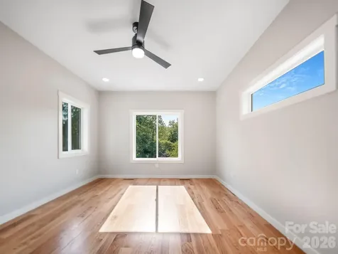 14 Da Vinci Court Asheville NC 28806