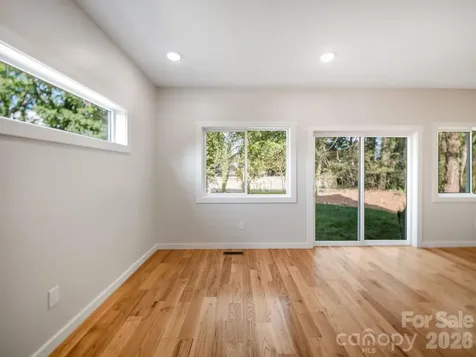 14 Da Vinci Court Asheville NC 28806