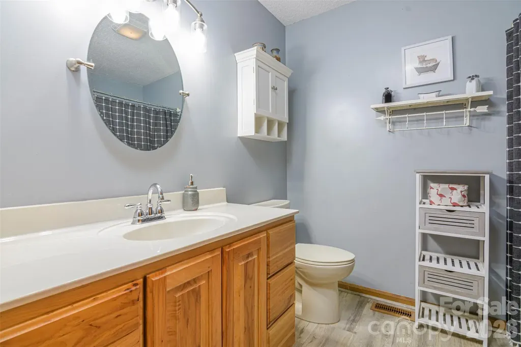 12 Mid Court Drive Asheville NC 28804