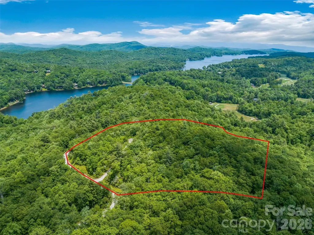 2 Cardinal Drive W Lake Toxaway NC 28747