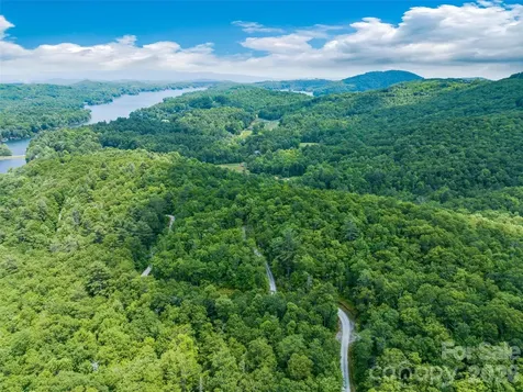 2 Cardinal Drive W Lake Toxaway NC 28747