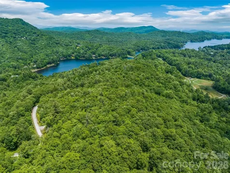 2 Cardinal Drive W Lake Toxaway NC 28747
