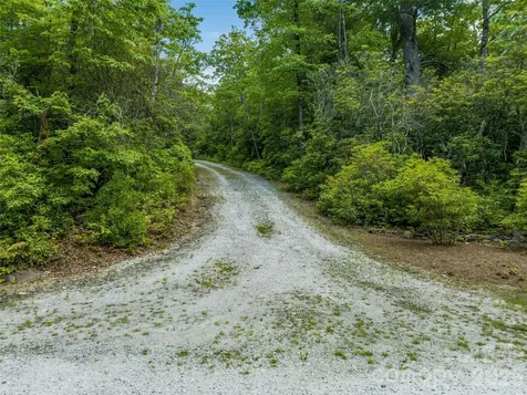 2 Cardinal Drive W Lake Toxaway NC 28747