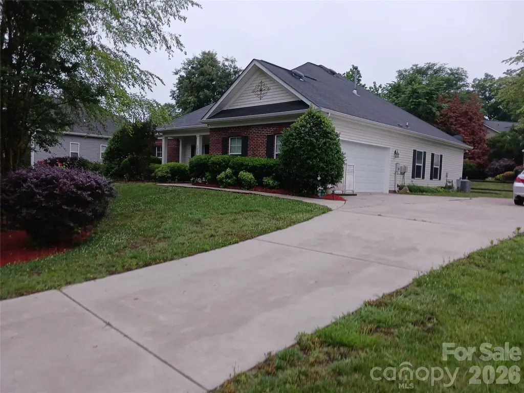 5039 Abbington Way Belmont NC 28012
