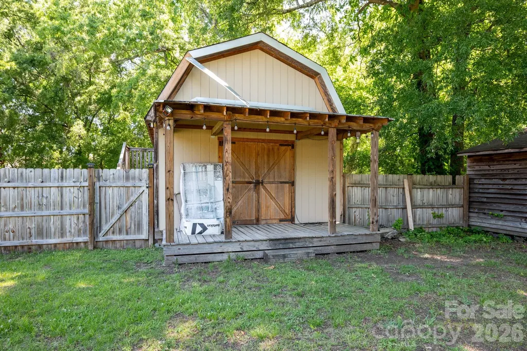 624 Patricia Avenue Harrisburg NC 28075