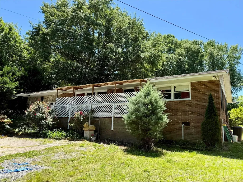 2607 Crescent Lane Gastonia NC 28052
