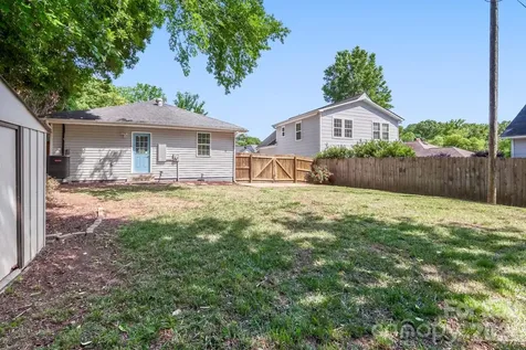 1521 Hawthorne Lane Charlotte NC 28205