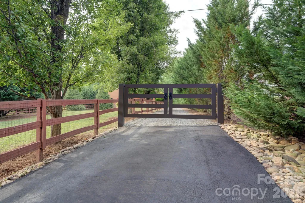 15425 E Rocky River Road Davidson NC 28036