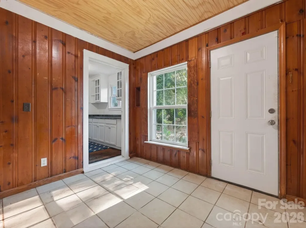 2120 Amesbury Avenue Charlotte NC 28205