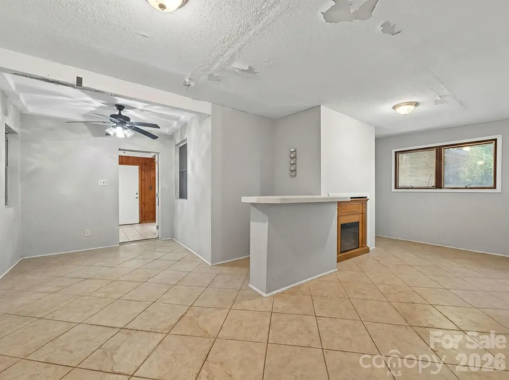 2120 Amesbury Avenue Charlotte NC 28205