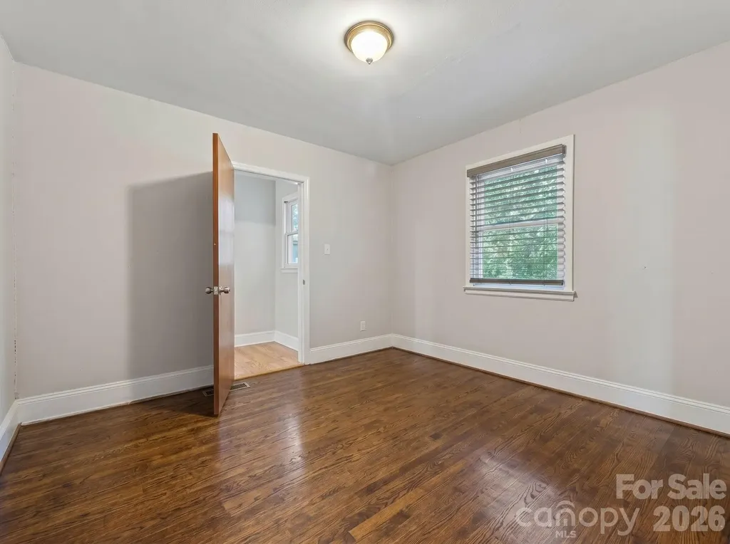 2120 Amesbury Avenue Charlotte NC 28205