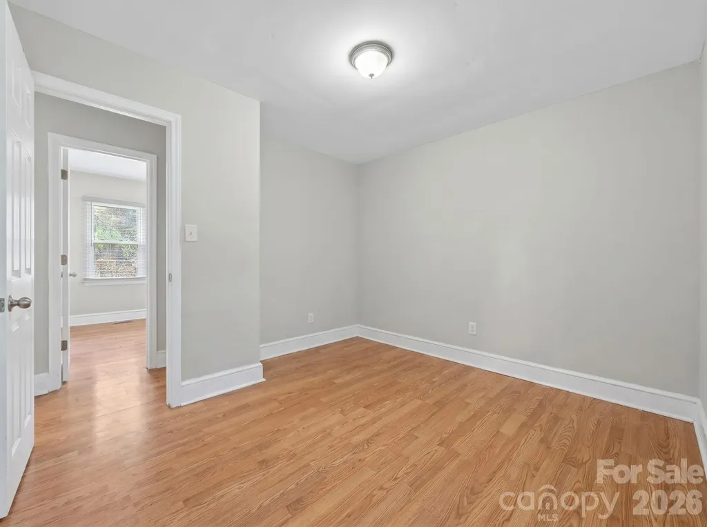 2120 Amesbury Avenue Charlotte NC 28205