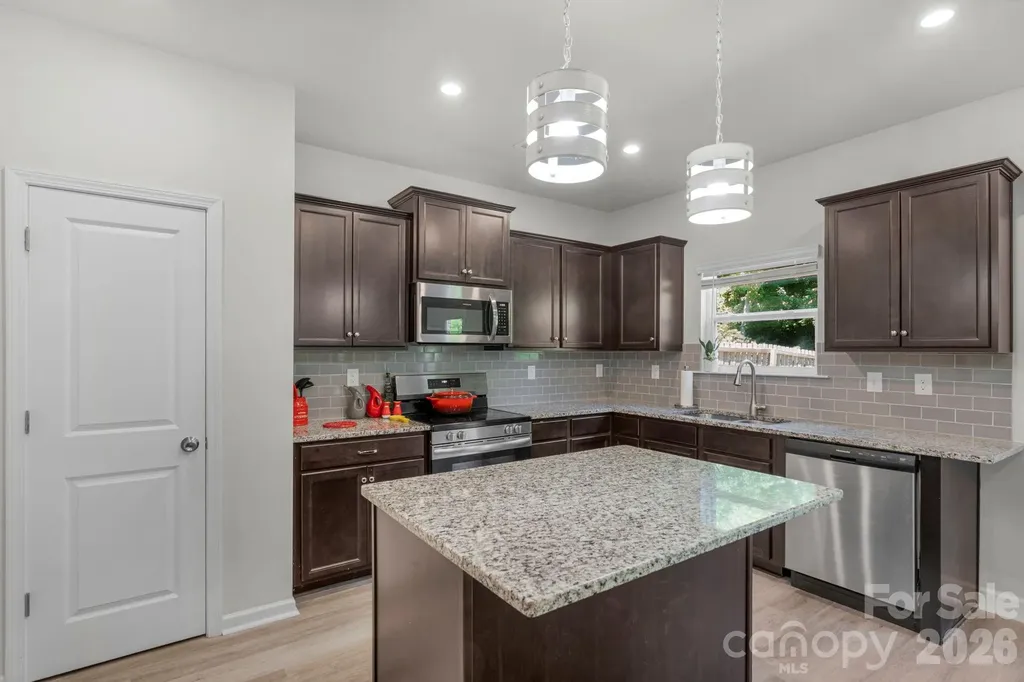 6028 Gala Lane Charlotte NC 28215