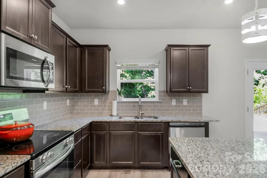6028 Gala Lane Charlotte NC 28215