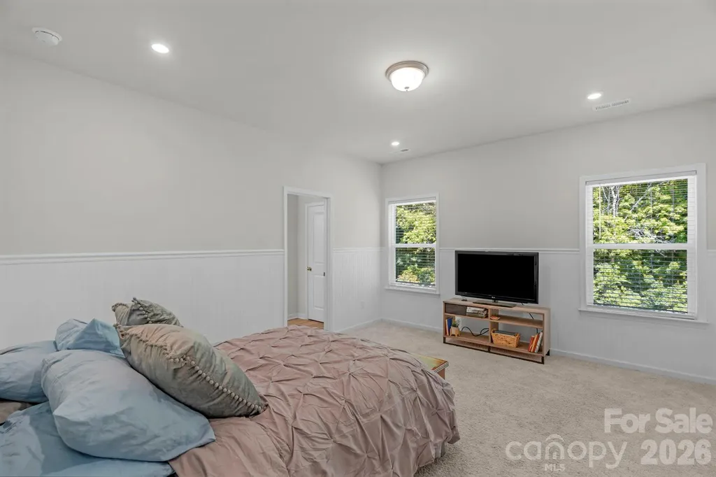 6028 Gala Lane Charlotte NC 28215