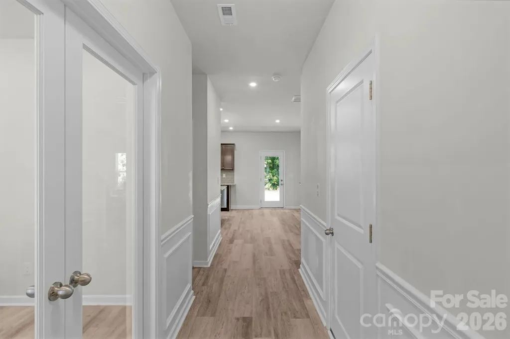 6028 Gala Lane Charlotte NC 28215