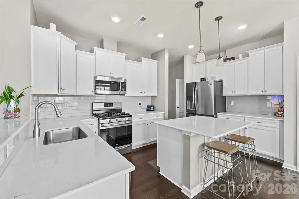 16016 Harbor Hill Drive Charlotte NC 28273