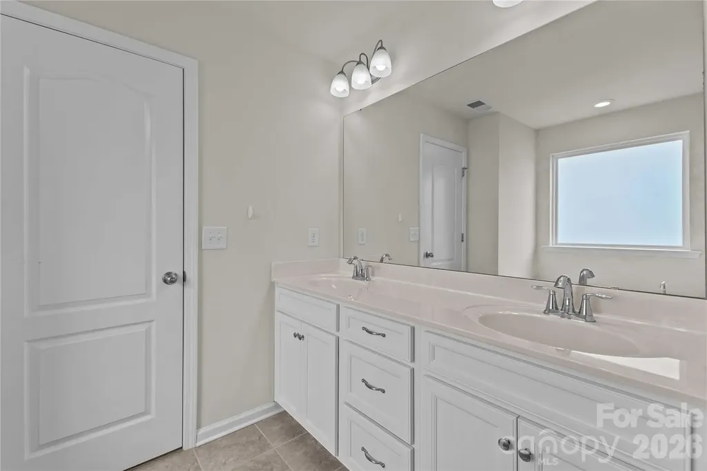 16016 Harbor Hill Drive Charlotte NC 28273