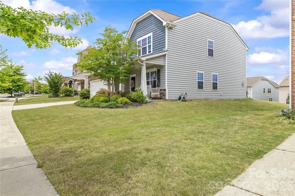 16016 Harbor Hill Drive Charlotte NC 28273