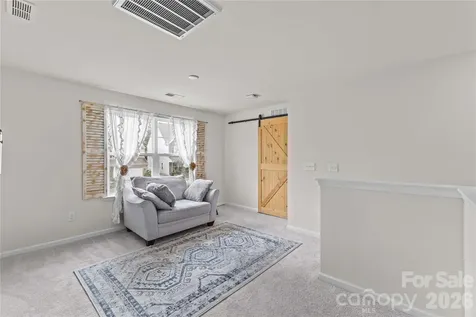 16016 Harbor Hill Drive Charlotte NC 28273