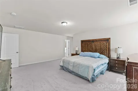 16016 Harbor Hill Drive Charlotte NC 28273