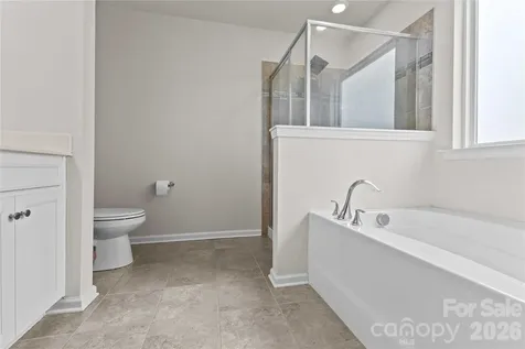 16016 Harbor Hill Drive Charlotte NC 28273