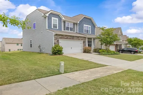 16016 Harbor Hill Drive Charlotte NC 28273