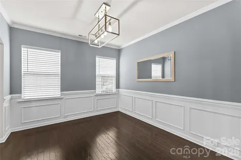 16016 Harbor Hill Drive Charlotte NC 28273