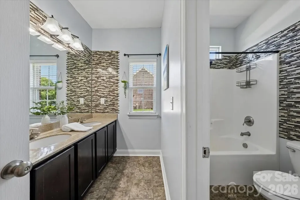 1006 Spring Rose Lane Matthews NC 28104