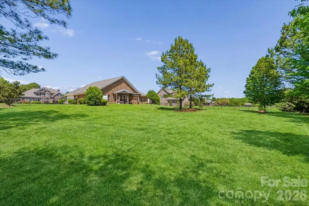 1006 Spring Rose Lane Matthews NC 28104