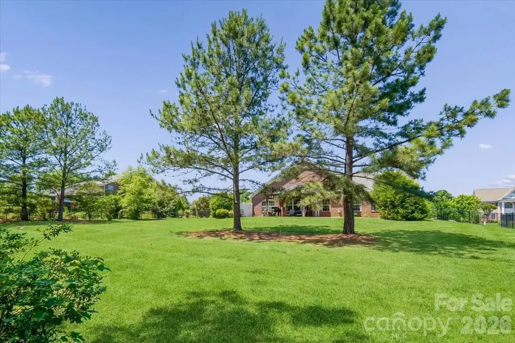1006 Spring Rose Lane Matthews NC 28104