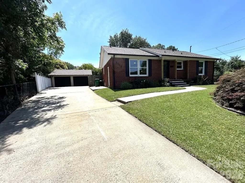 7113 Sterncrest Place Charlotte NC 28210
