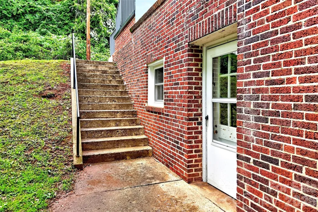 35,45,55 James Drive Marion NC 28752