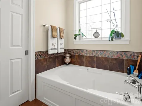 47 Drakes Meadow Lane Arden NC 28704