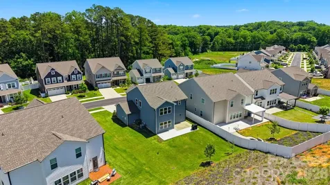 5041 Mooreland Oaks Way Mount Holly NC 28120