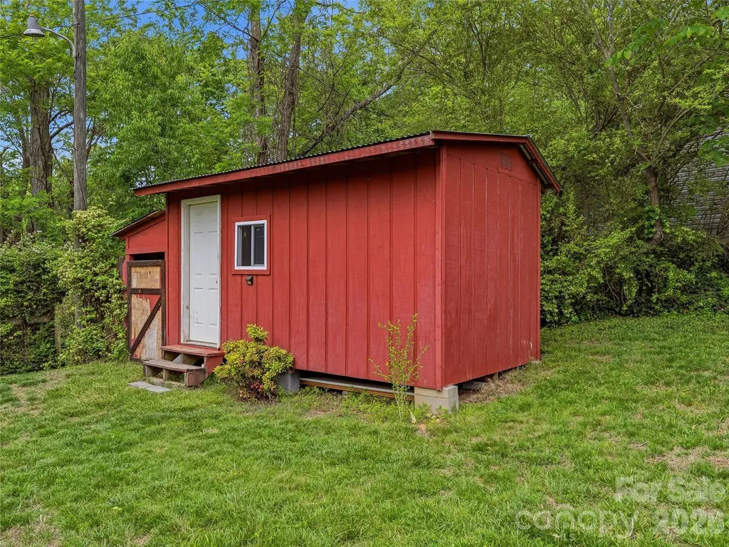 506 Johnston School Road Asheville NC 28806